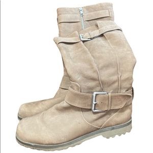 Gentle Soul by Kenneth Cole tan leather boots. S10